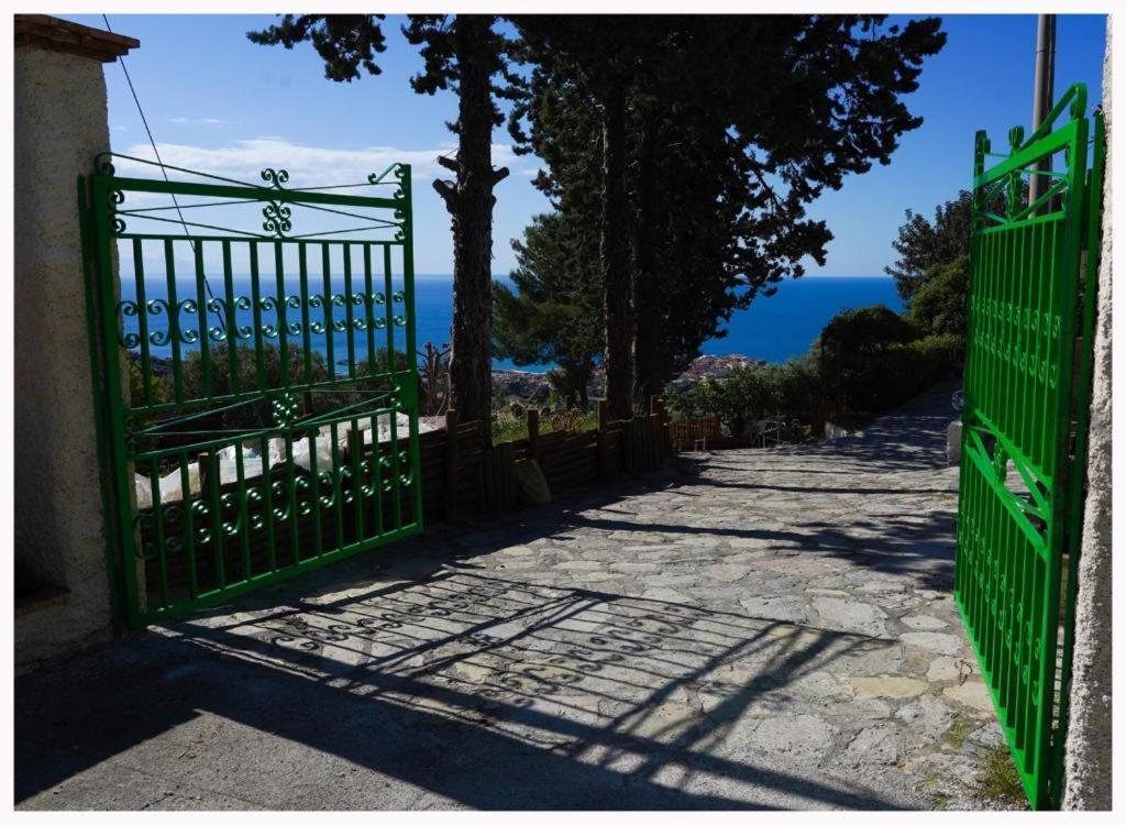 Residence Belvedere マリーナ・ディ・カメロータ エクステリア 写真